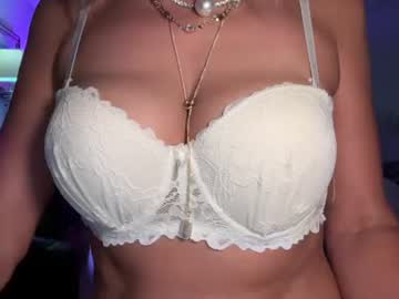 VelvetBarbie Uyilo lokujonga